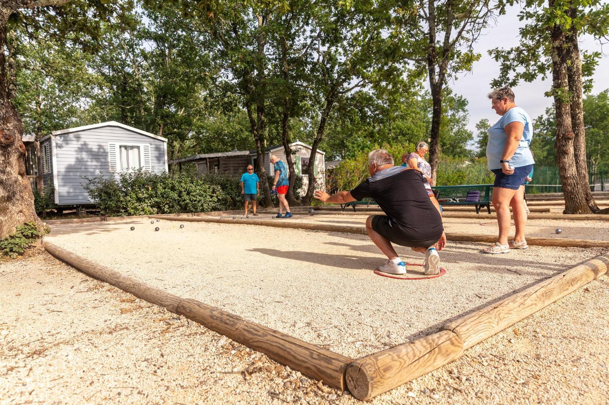 Camping Domaine De Chaussy Lagorce  Exteriér fotografie